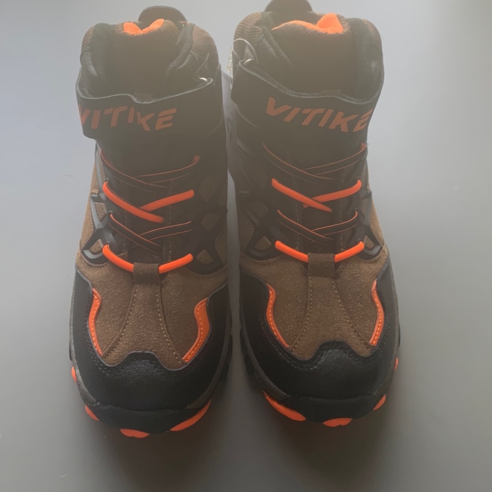 (1893) VITIKE Boys Snow Boots Hiking Shoes With Ice Cleat NWT